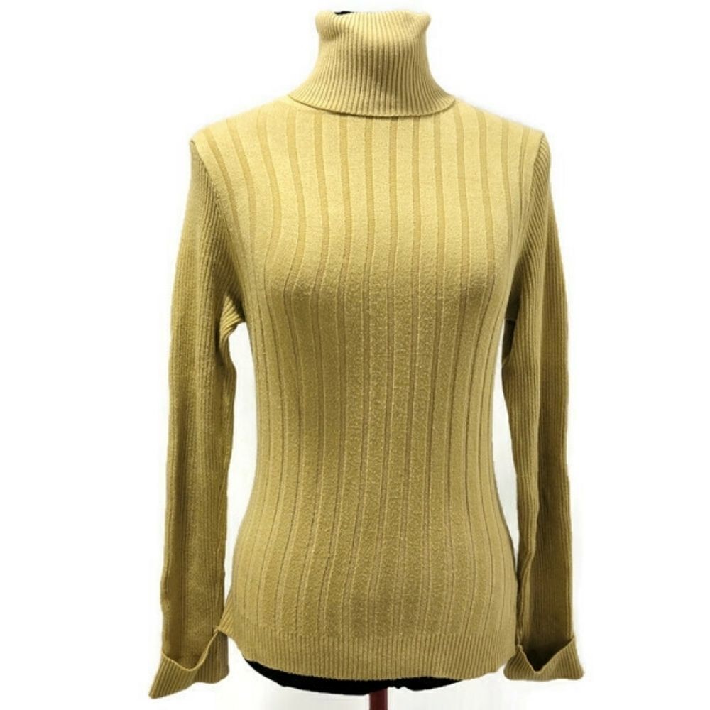 ⭐2/$20⭐Costa Blanca Golden Turtleneck sz S